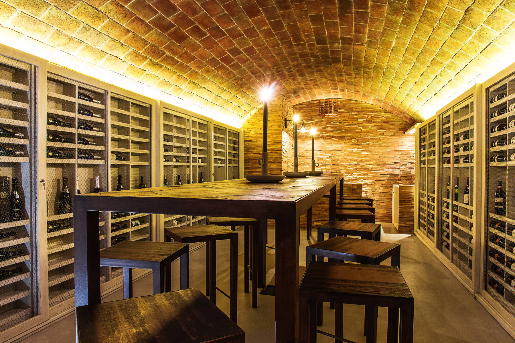 Der Weinkeller - DE-Locanda dell'Aioncino